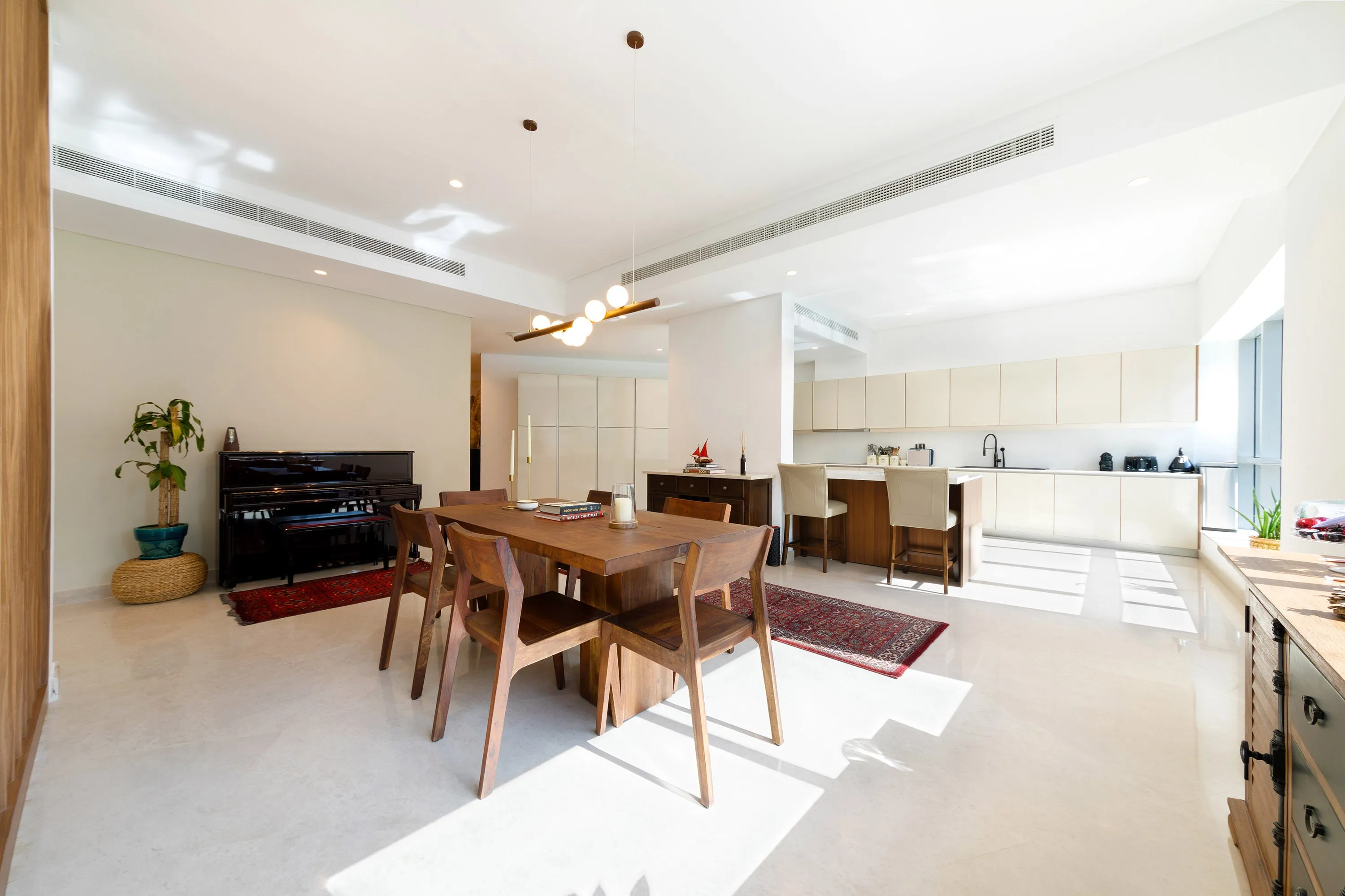 Stunning 3-Floor Villa w/ Kids Room & Rooftop Terrace over Dubai Marina