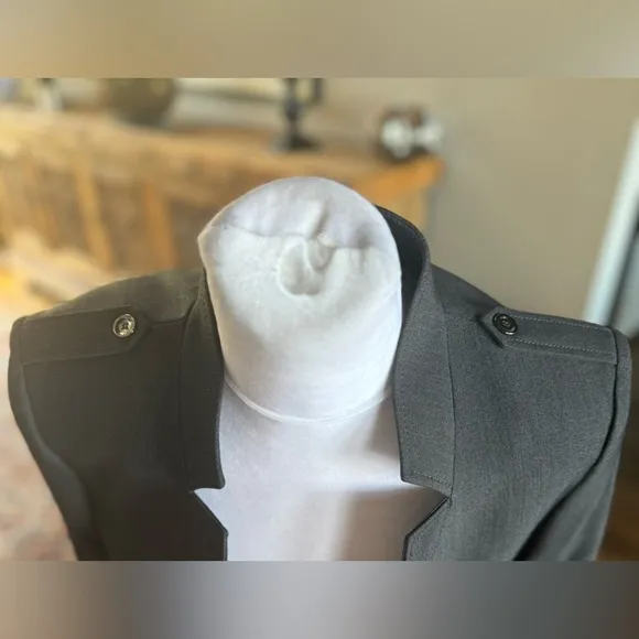 Tahari ASL Arthur S. Levine Gray Inverted Lapel Blazer 6 Like New Medium