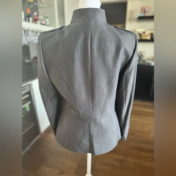 Tahari ASL Arthur S. Levine Gray Inverted Lapel Blazer 6 Like New Medium