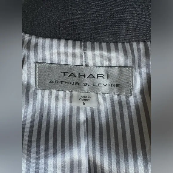 Tahari ASL Arthur S. Levine Gray Inverted Lapel Blazer 6 Like New Medium
