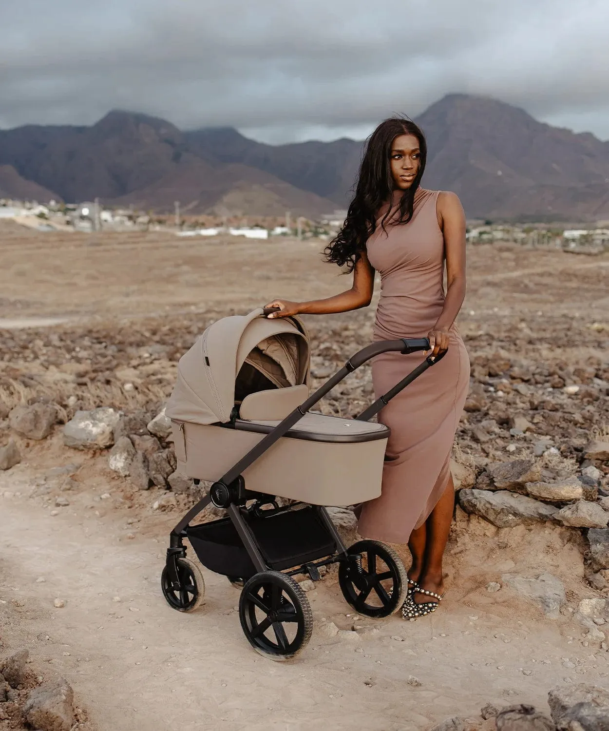 Venicci 4 in 1 Tinum UPLINE SE (Cabriofix i-Size) Travel System - Powder