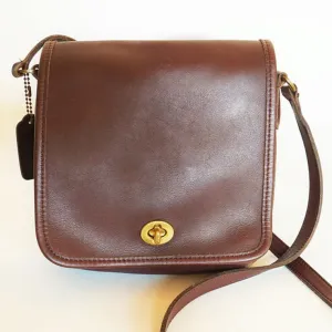 Vintage COACH Cross Body Classic Saddle Bag Purse
