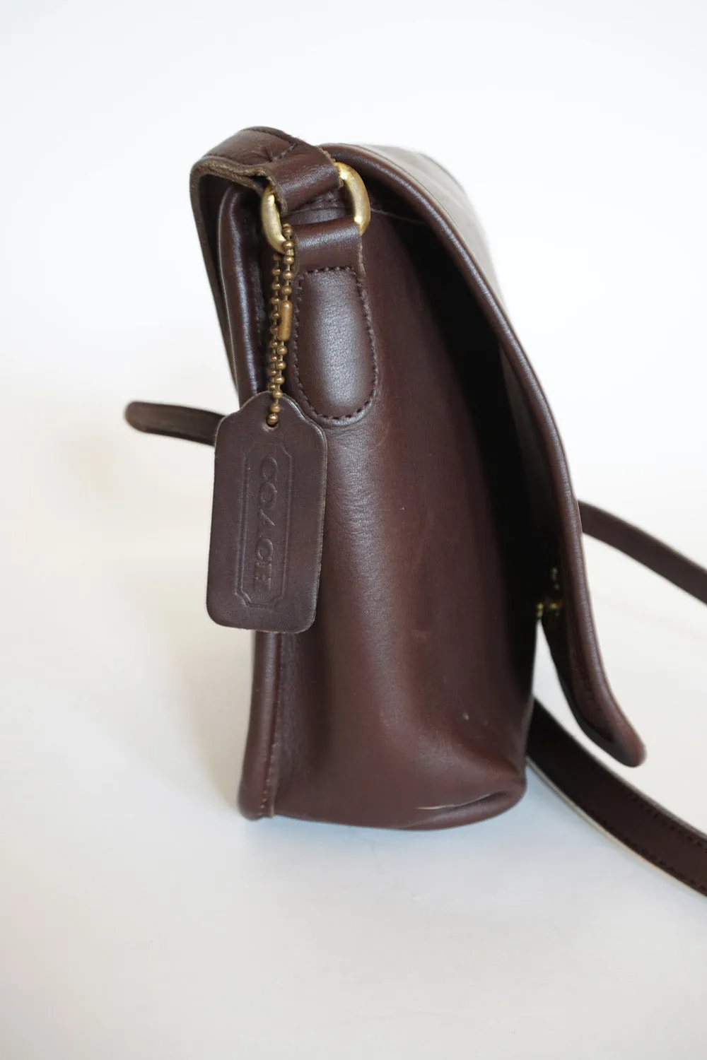 Vintage COACH Cross Body Classic Saddle Bag Purse