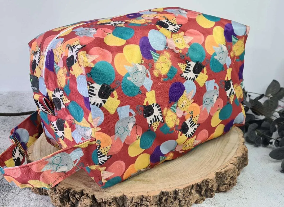 Waterproof Pod Wet Bags – Perfect for Swimming Lessons, Messy Clothes, and Reusable Nappies!