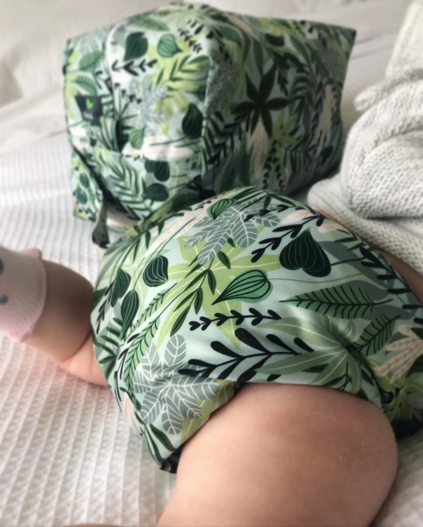 Waterproof Pod Wet Bags – Perfect for Swimming Lessons, Messy Clothes, and Reusable Nappies!
