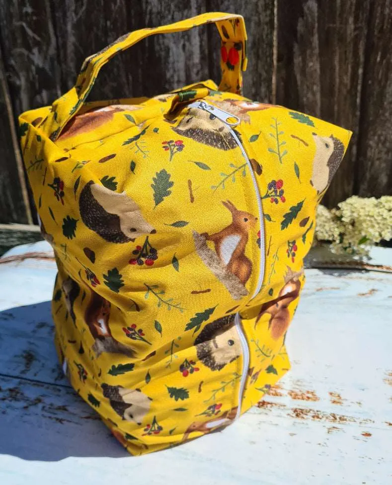 Waterproof Pod Wet Bags – Perfect for Swimming Lessons, Messy Clothes, and Reusable Nappies!
