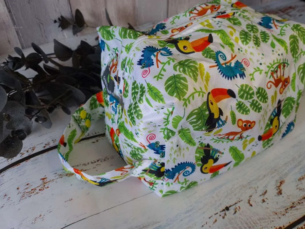 Waterproof Pod Wet Bags – Perfect for Swimming Lessons, Messy Clothes, and Reusable Nappies!