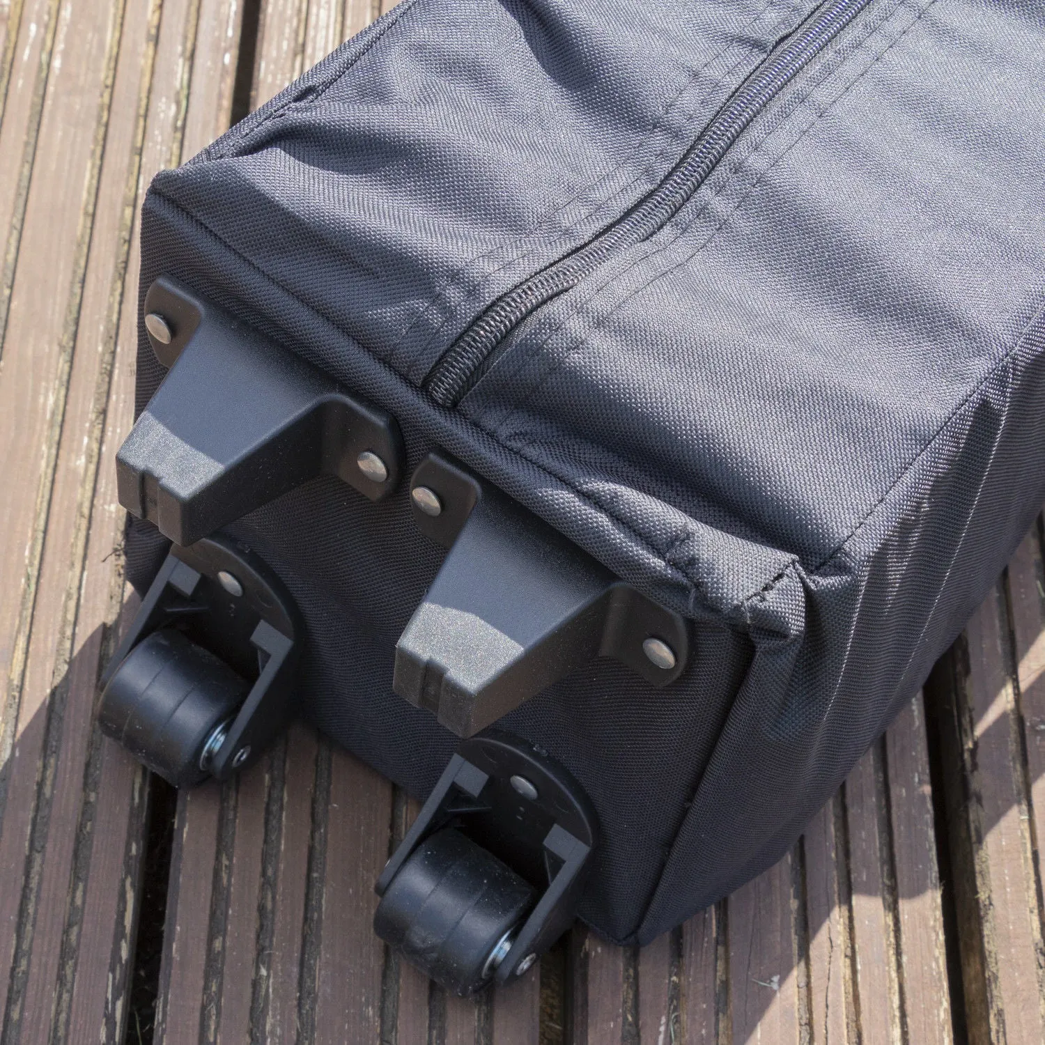 Woodside 2x2m Fully Waterproof, Heavy Duty Pop Up Gazebo   Carry Bag & Sand Bags
